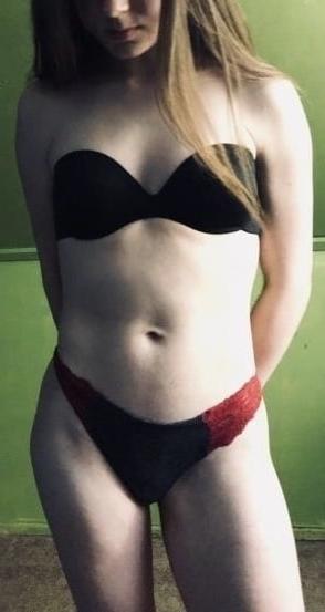 19P Dirty Kinky CumPig Hoe PiggyKelly 25yr Cunt From: Australia