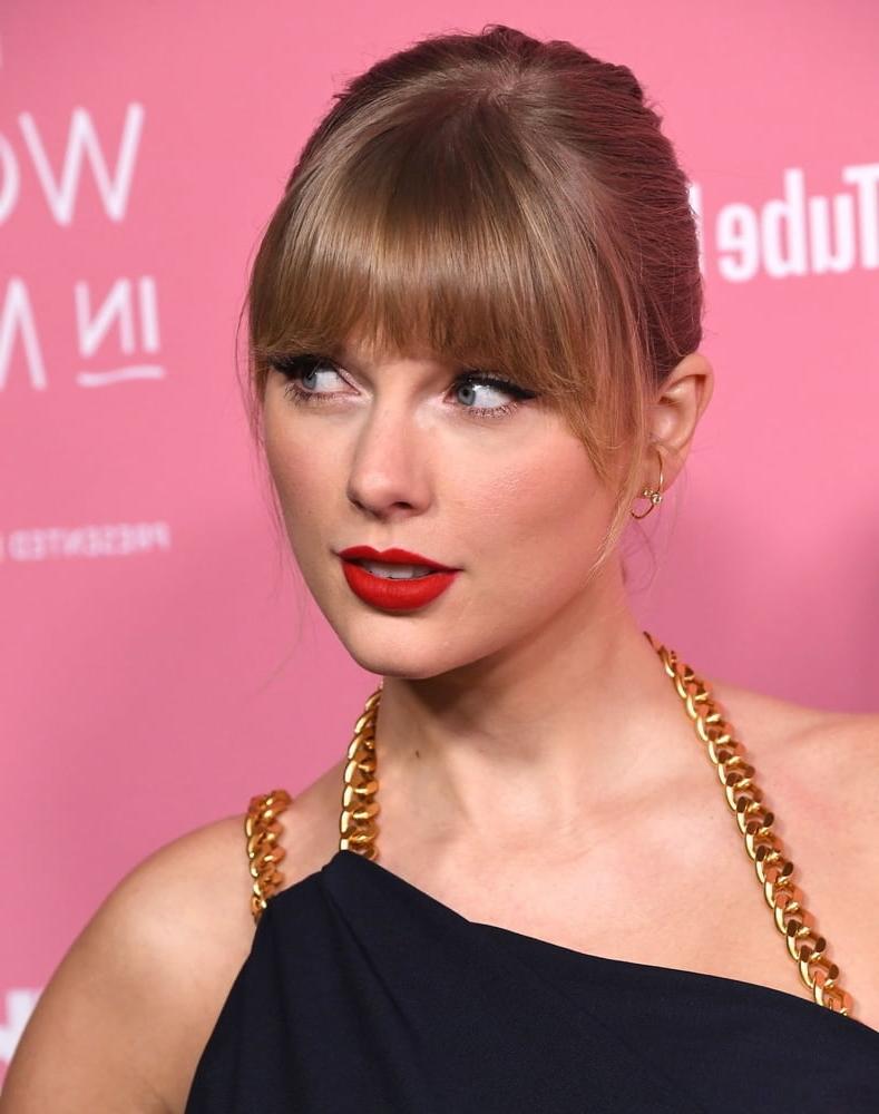 25P Taylor Swift's beautiful fucking face