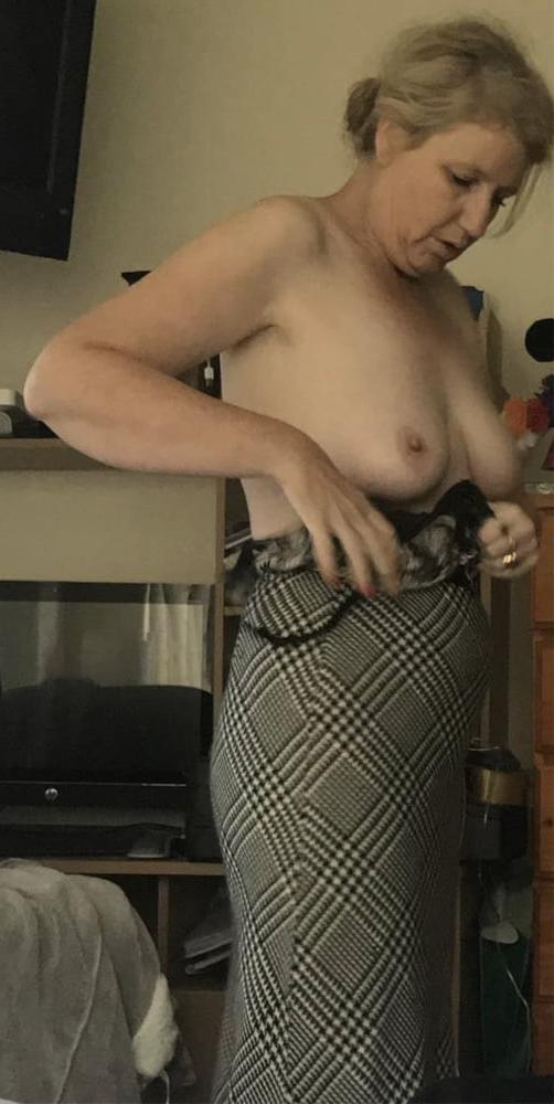 9P School teacher