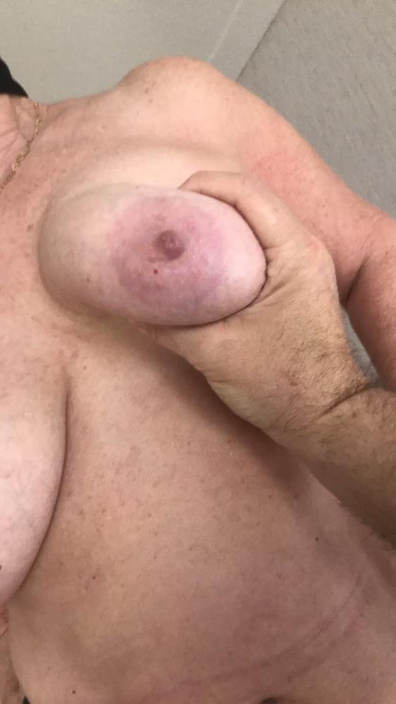 25P 68y old dutch slut granny with big tits and hairy cunt
