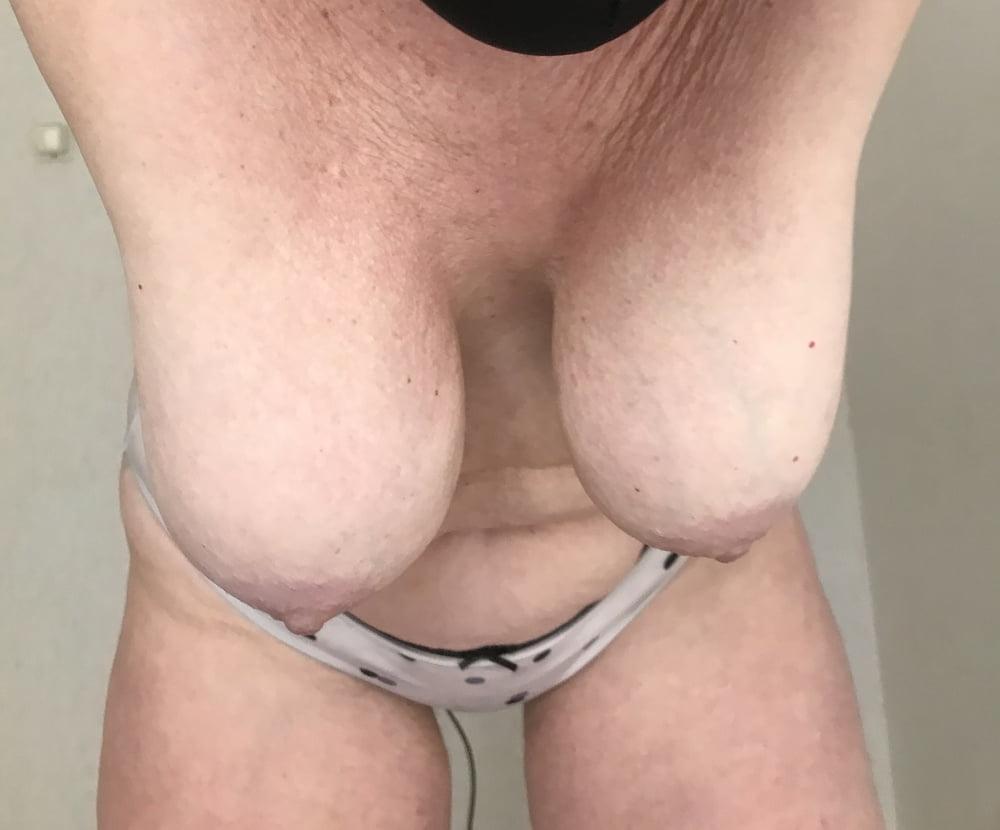 25P 68y old dutch slut granny with big tits and hairy cunt