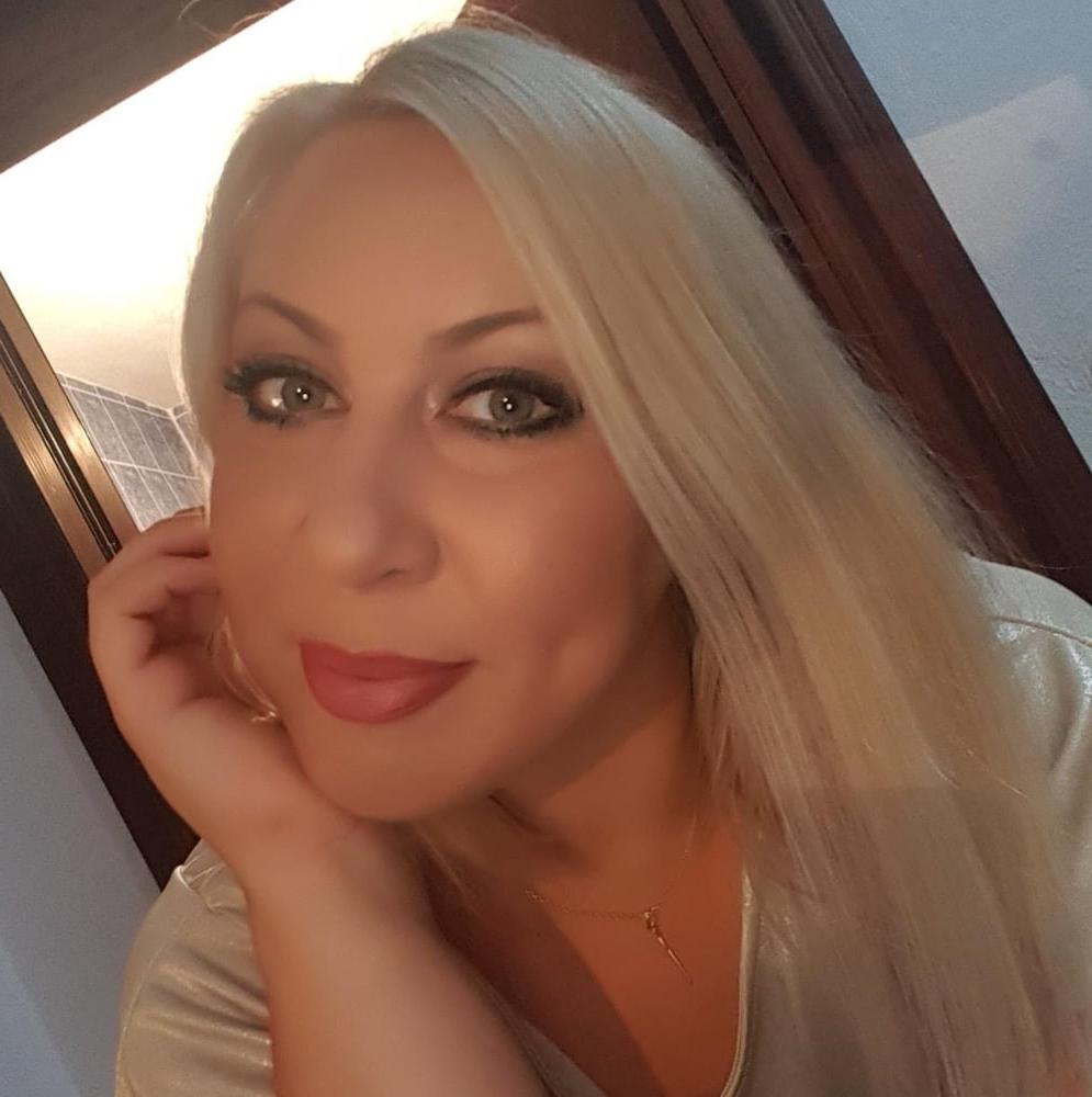 8P Turkish Milf