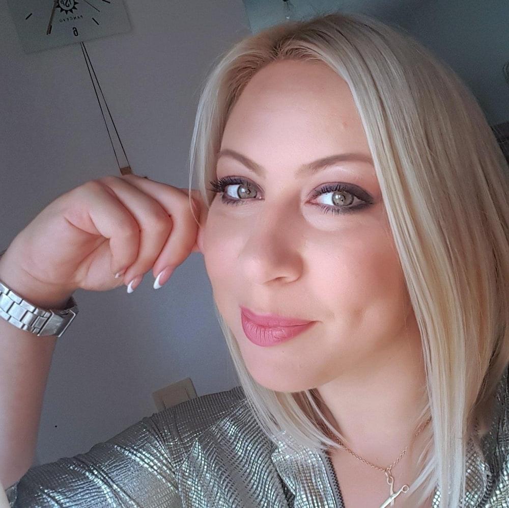 8P Turkish Milf