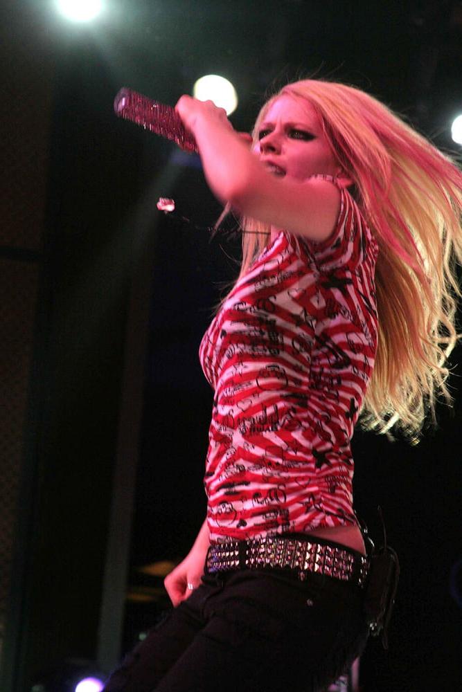 25P Avril Lavigne is your new girlfriend volume 2