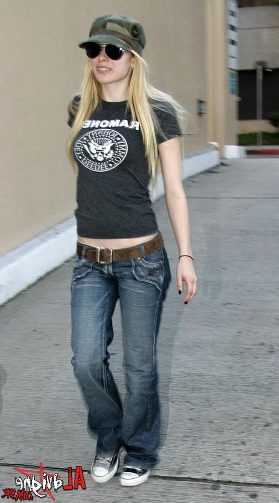 25P Avril Lavigne is your new girlfriend volume 2