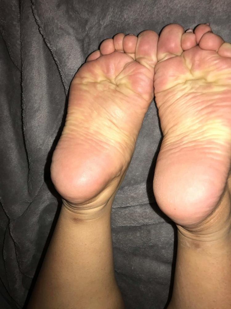 25P 25 year old BBW mexican Soles Nut draining wrinkles