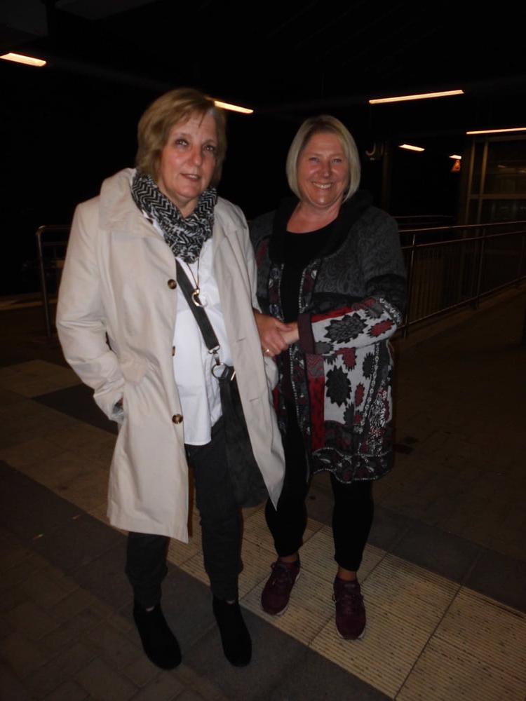 22P Dagmar &amp; Elisabeth Geile 3 Loch Stuten