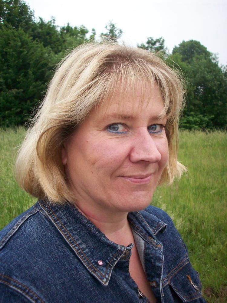 22P Dagmar &amp; Elisabeth Geile 3 Loch Stuten