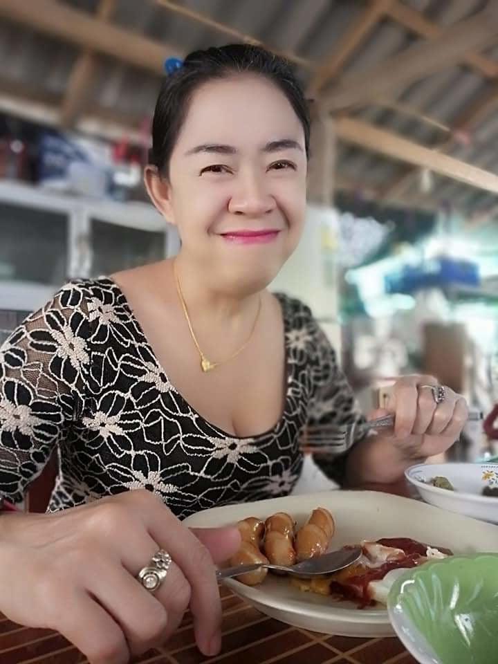 25P Thai prostitute.11