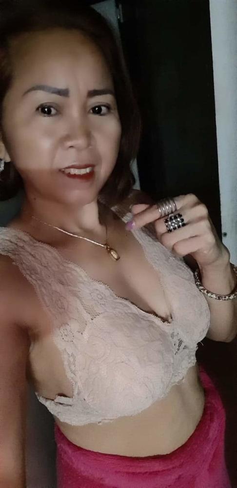 25P Thai prostitute.11
