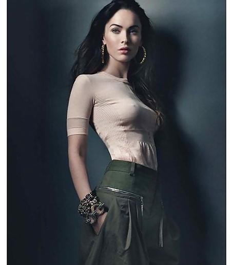 25P Beautiful Celebs with No Bra by TROC