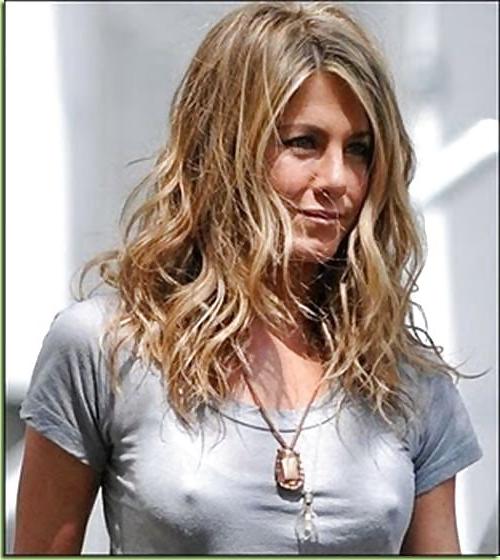 25P Beautiful Celebs with No Bra by TROC