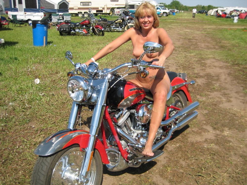 20P Uncle Dude's Biker Chick Review