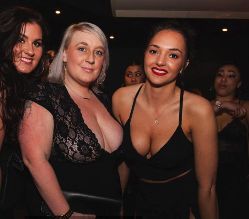 25P No Bra Club gallery 01