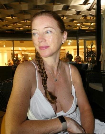 25P No Bra Club gallery 01
