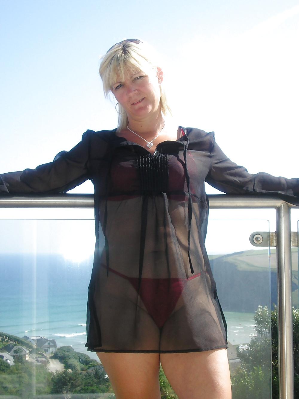 25P Lincs milf in sun