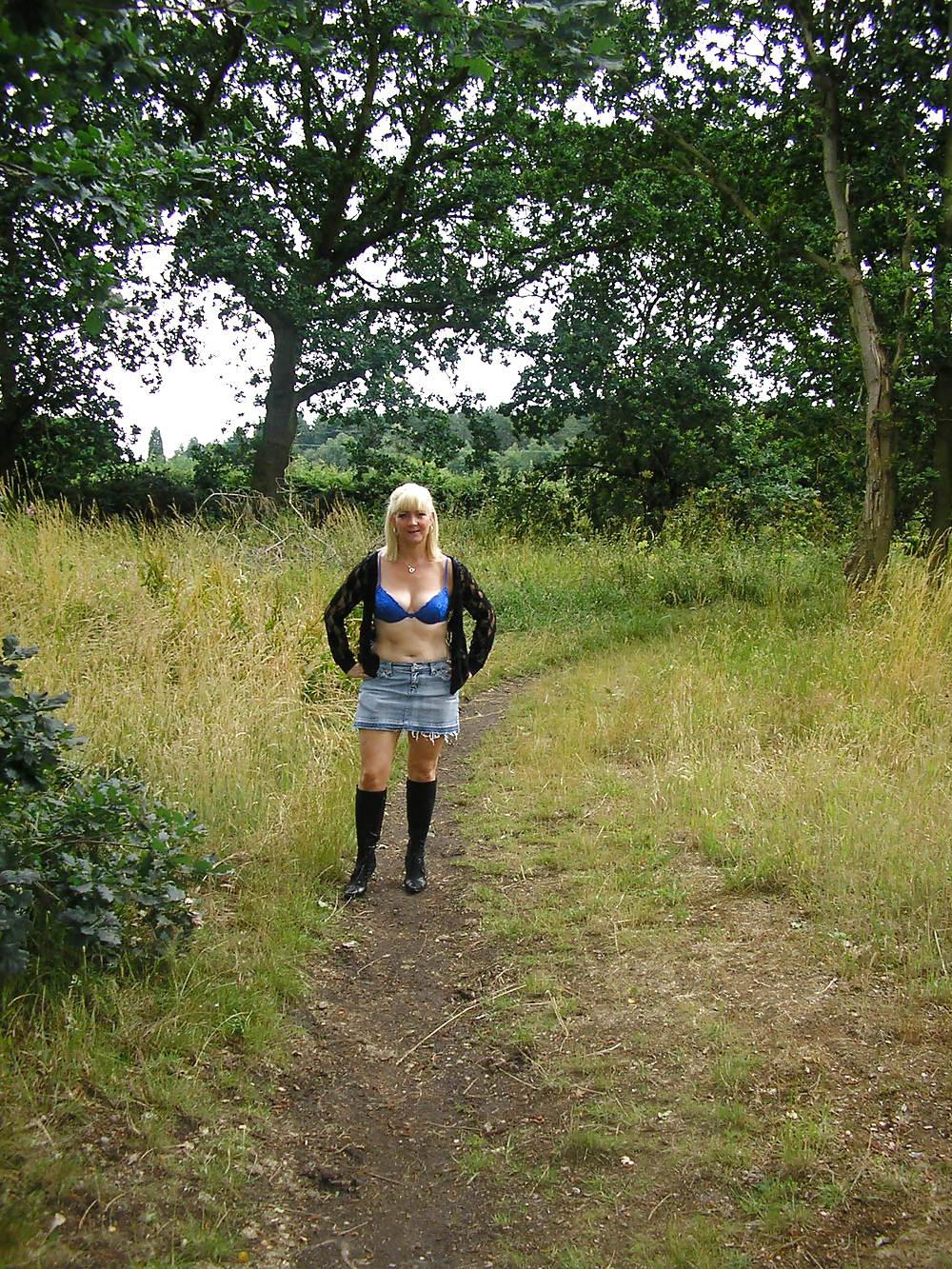 25P Lincs milf in sun