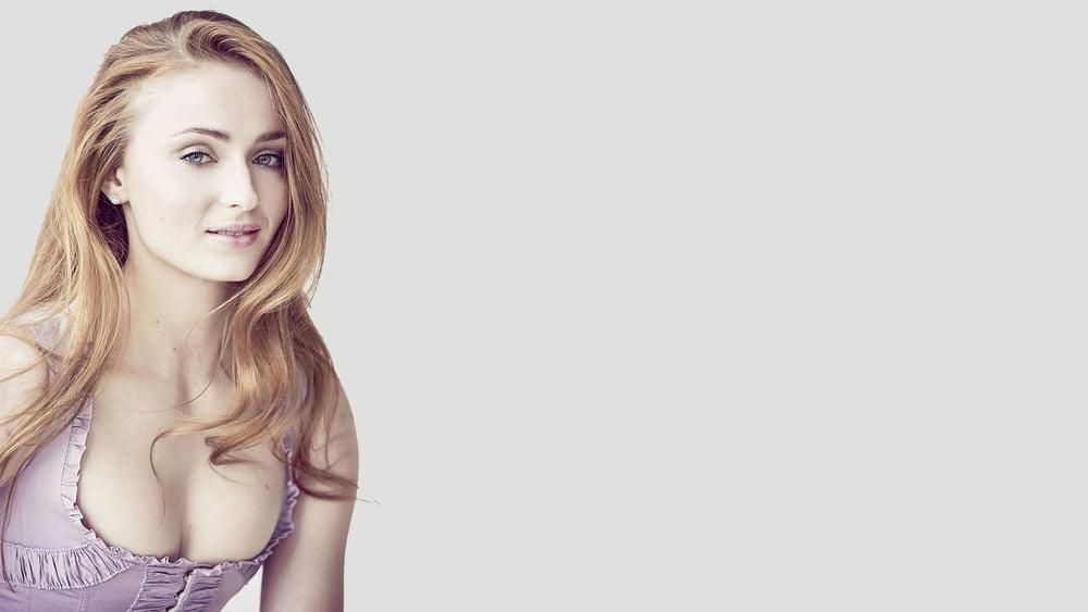 8P Sophie Turner's Facial Face