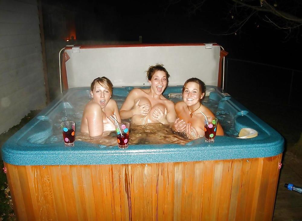 25P Mixed Milf Hottub Fun
