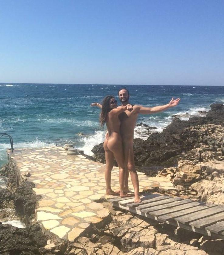 25P Anna Herrin private vacation pics aug 2019