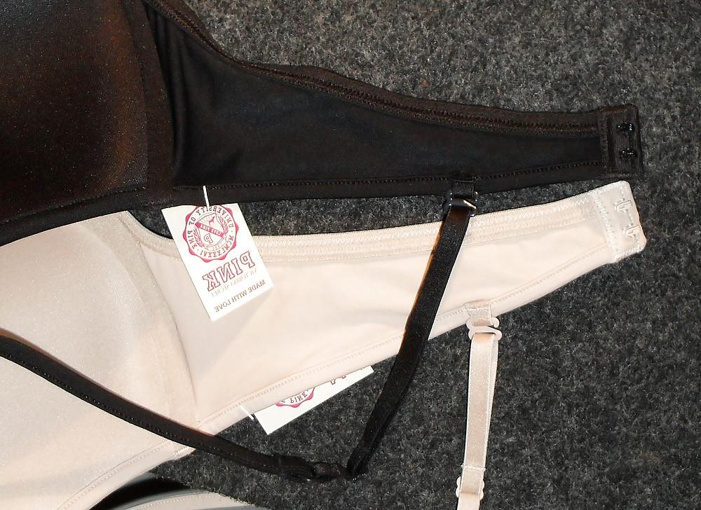4P Victoria Secret Pink Bra