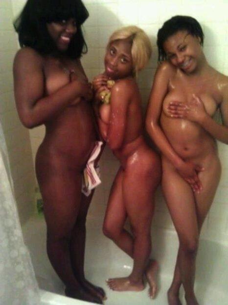 25P black beauty in her bathroom, Bath Shower 08