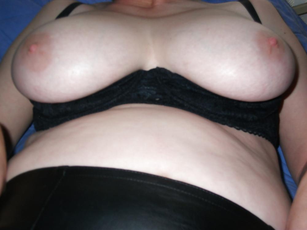 11P I love this bra and skirt