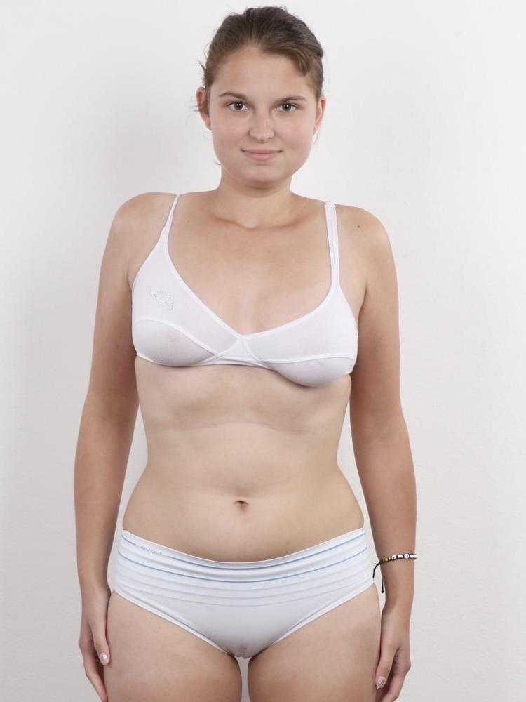 25P 720 - casting girls amateur with panties and bra