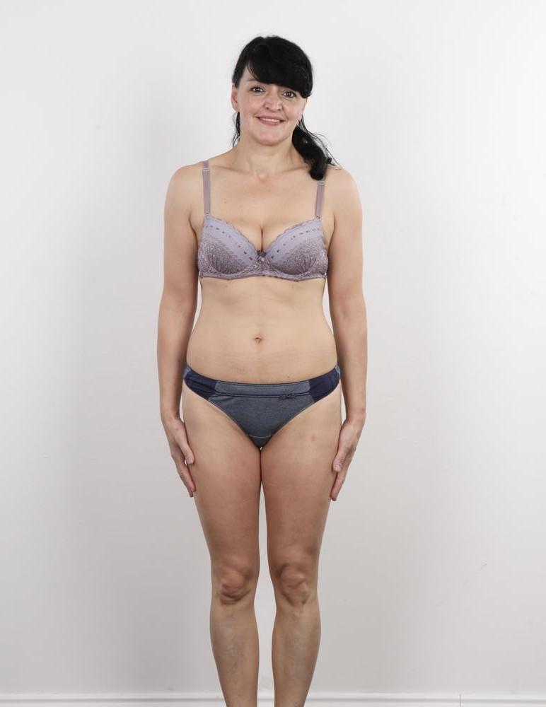 25P 720 - casting girls amateur with panties and bra