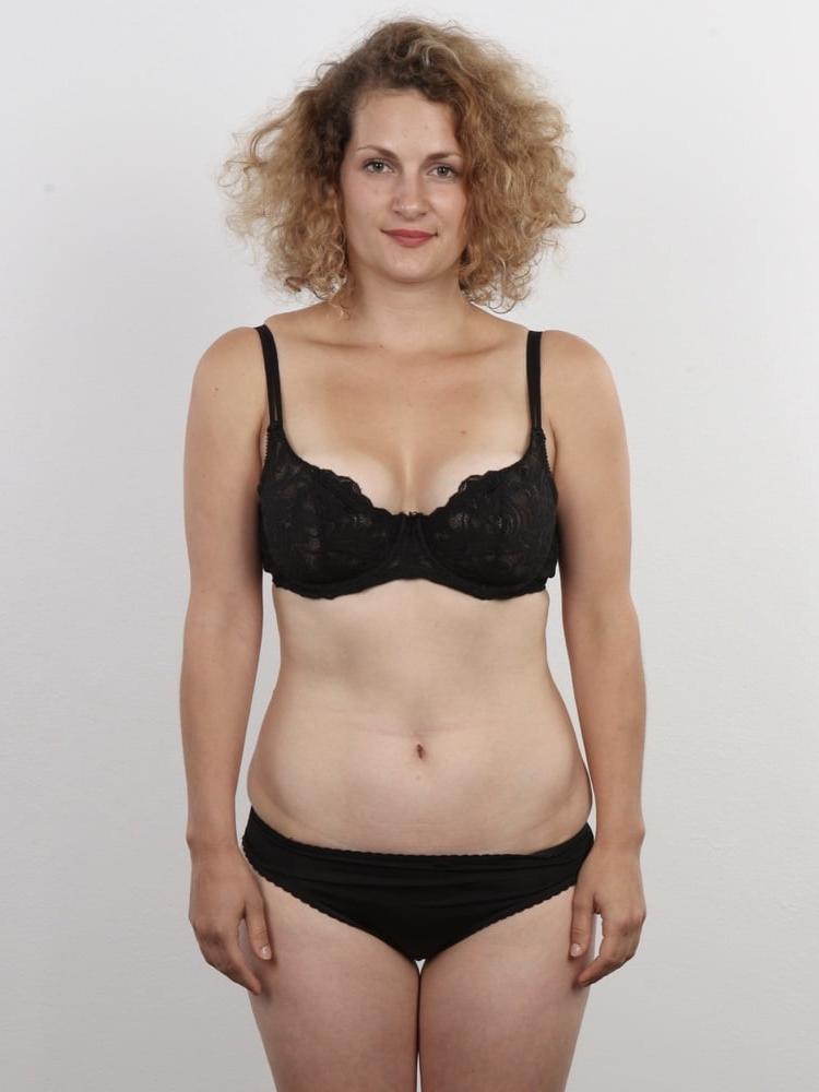 25P 720 - casting girls amateur with panties and bra