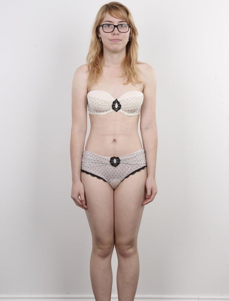 25P 720 - casting girls amateur with panties and bra