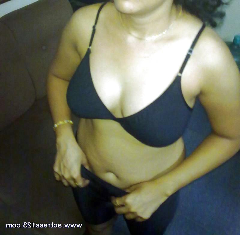 13P INDIAN BIG MELONS-SUPPORTED BY BRA