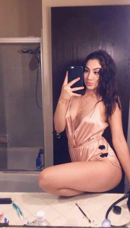 21P Pretty bitches 2