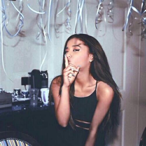 25P Ariana Grande The Real Face Of Queen Ari #2