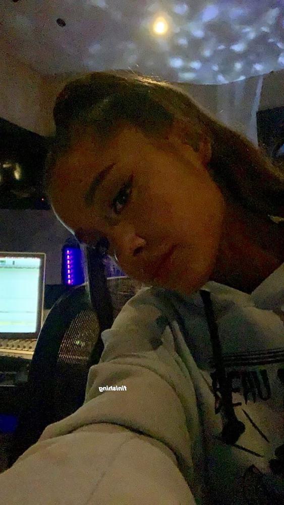 25P Ariana Grande The Real Face Of Queen Ari #2