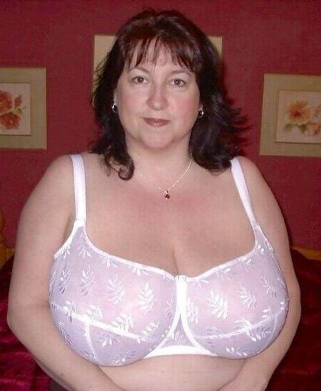 23P The Bra Is The Star 3
