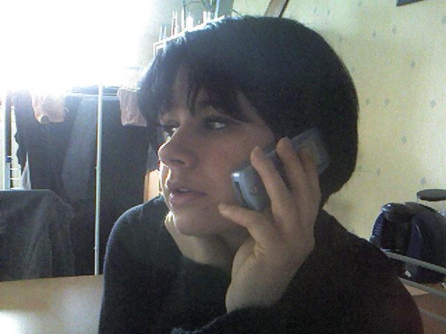 9P French Girl's Face Pics : Roseline