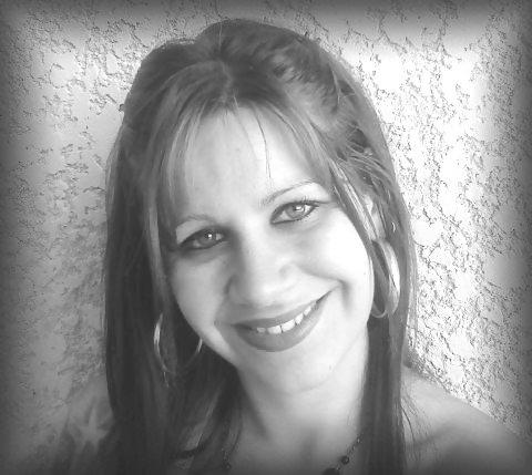 9P French Girl's Face Pics : Roseline