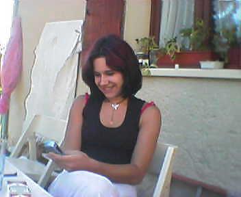 9P French Girl's Face Pics : Roseline
