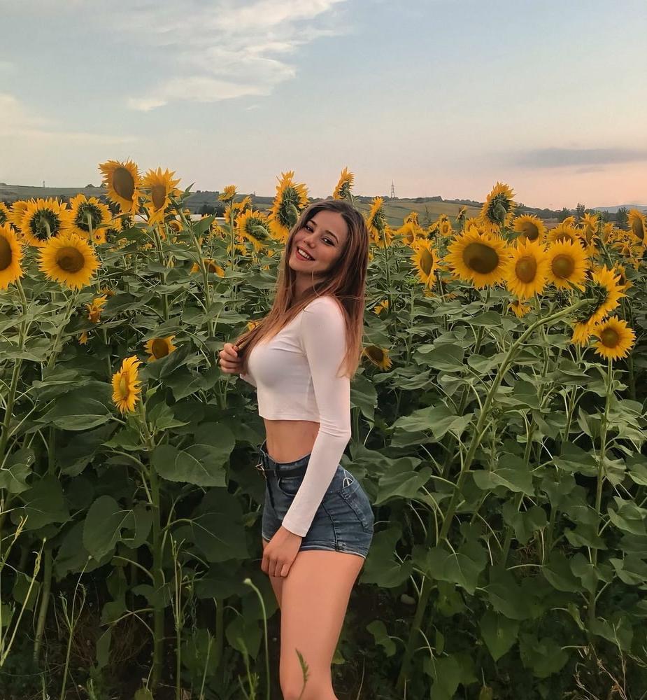 25P Turkish Instagram Girls 90 Hot Sinem
