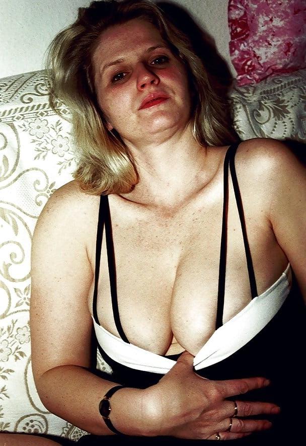 12P SAG - Angie's Fat Hangers 04