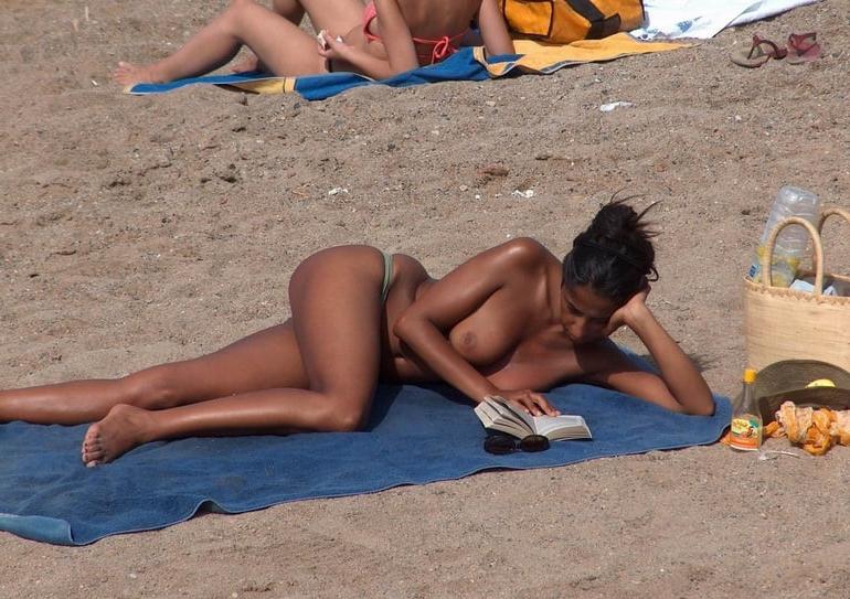 25P Beach sex