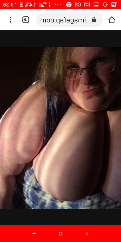 25P Hoodyman SSBBW 296 . Debbie fat pig .