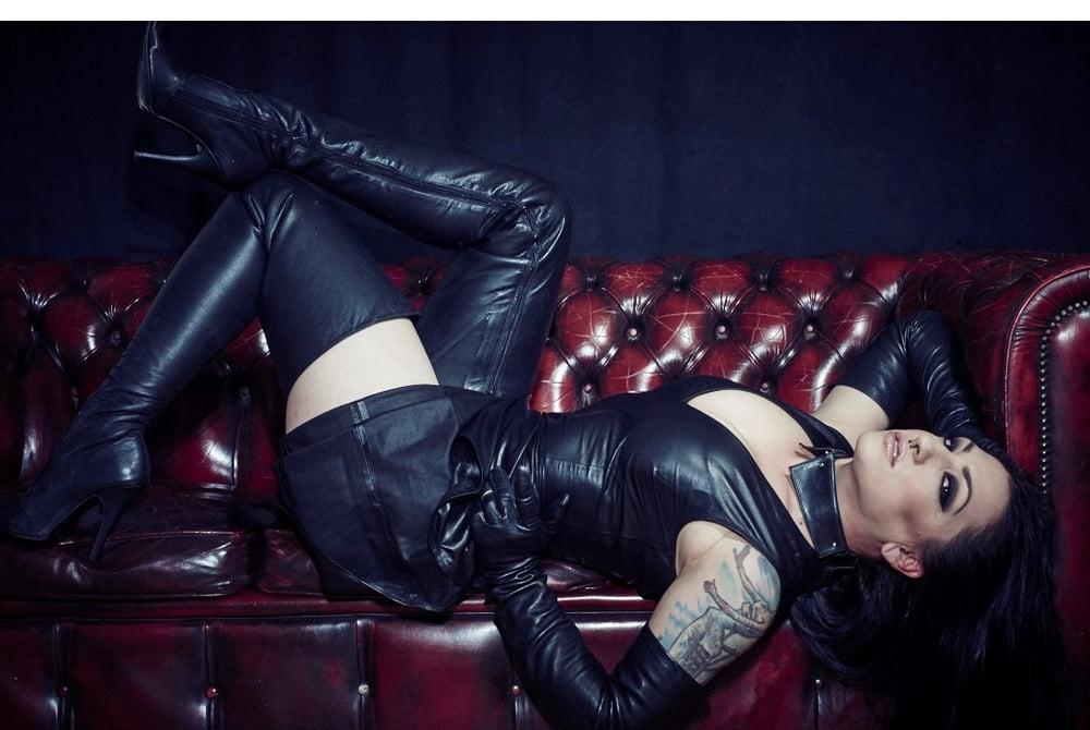 25P Kathie's girls Cybill Troy