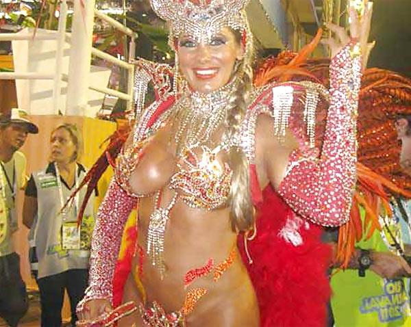 25P PREVIEW  BRAZILIAN CARNIVAL 2012