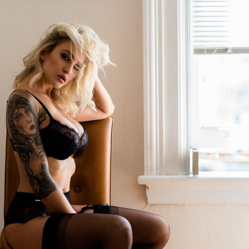 25P Sexy Girls in Lingerie 25