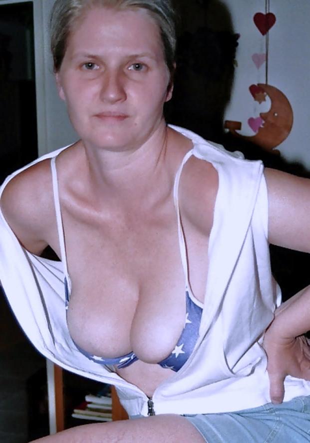 12P SAG - Angie's Fat Hangers 07