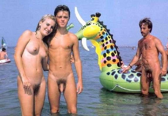 25P Naked Vintage Girls 54