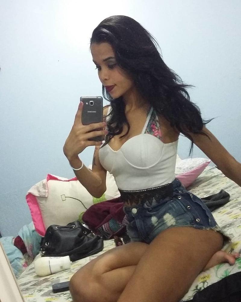 25P One of the hottest girls I've seen - Samira Martins