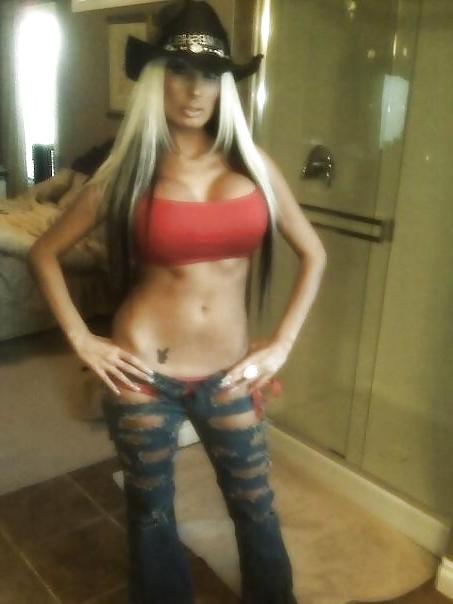 16P Bimbo's